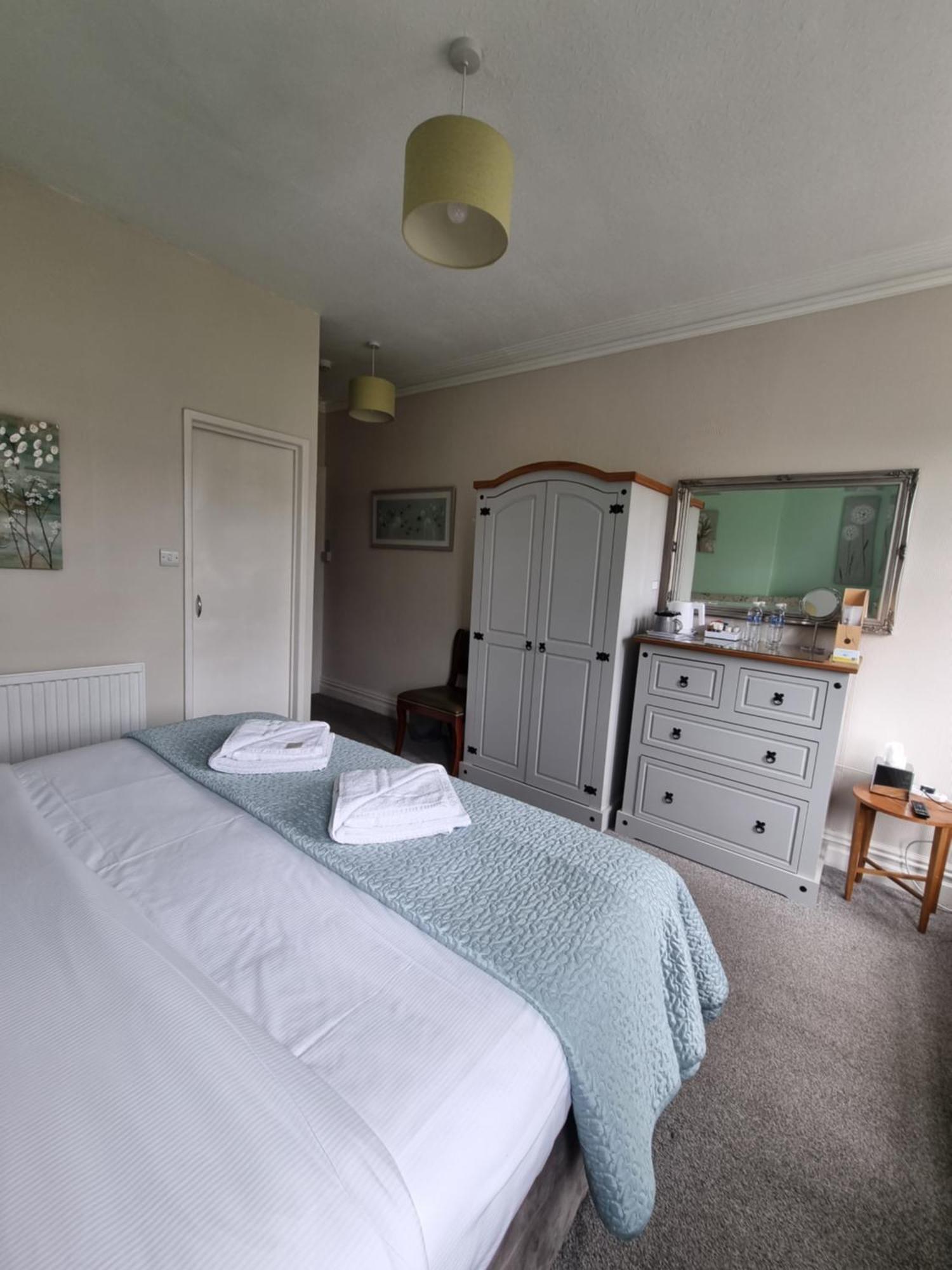 Harbour Heights Guest House Торки Екстериор снимка