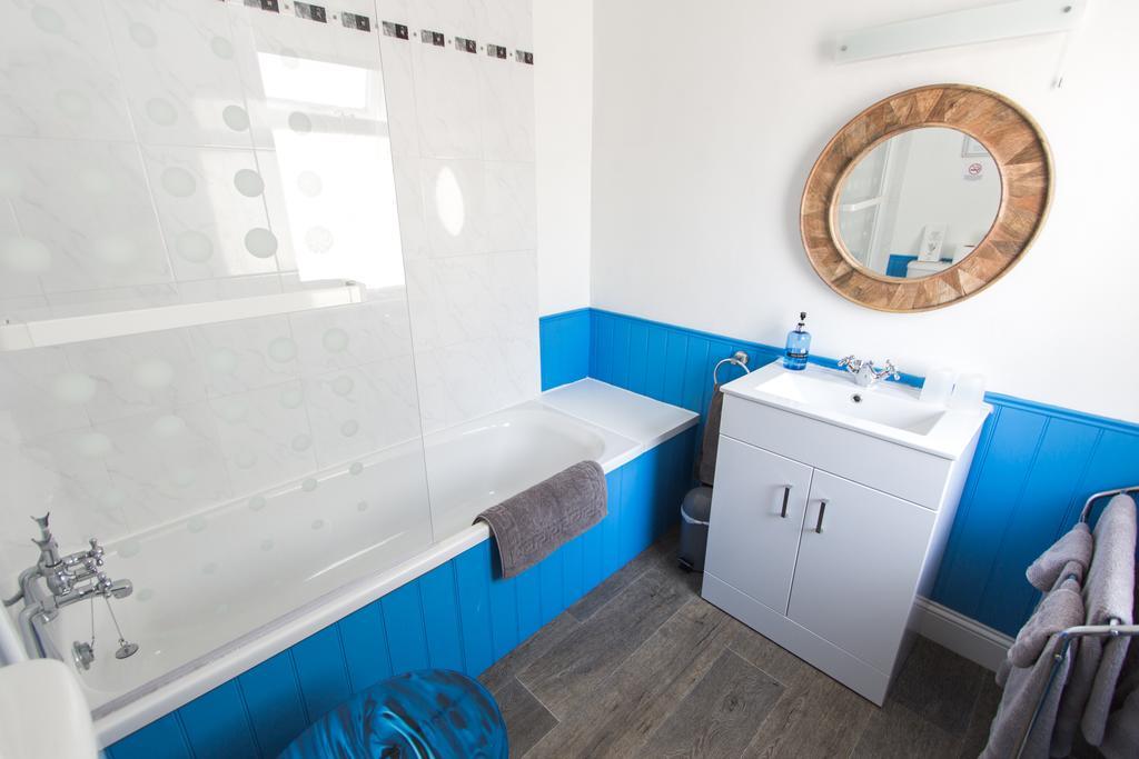 Harbour Heights Guest House Торки Екстериор снимка